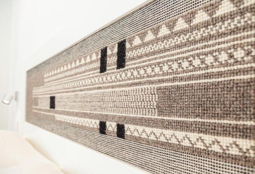 اتاق استاندارد با تراس, Domu Qirat   Authentic Rooms & Terraces