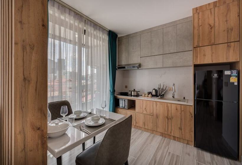 Студио Стандарт с Балконом, Amata Residence