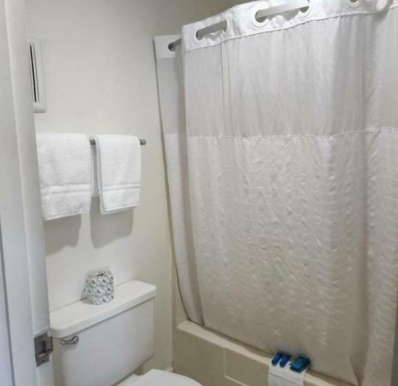 Четырехместный Номер Стандарт, Queen City Inn