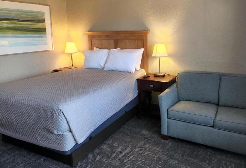 Семейный Номер, Queen City Inn