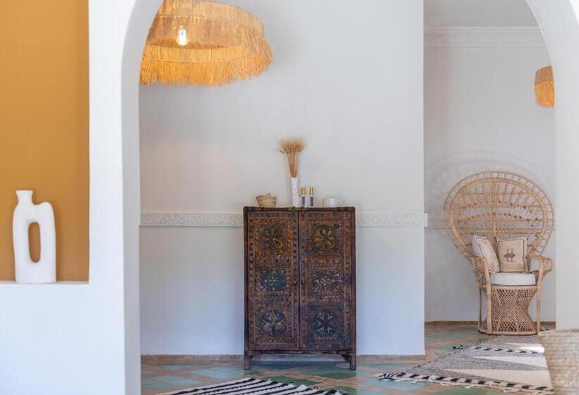 خانه 1 خوابه, Maison Marine