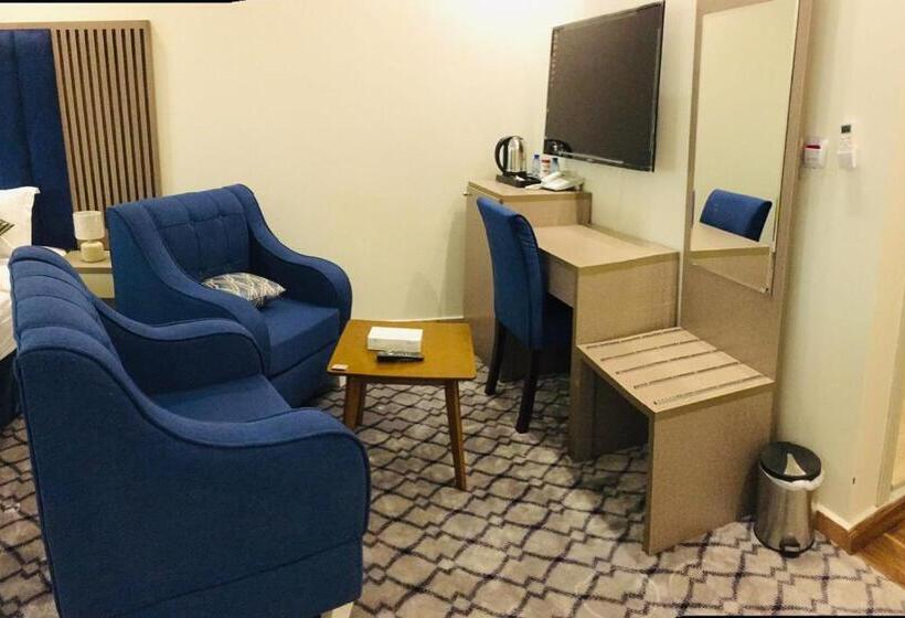 Студия Стандарт, Quel Serviced Units