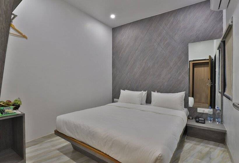 Номер Стандарт, Treebo Urban, 1 Km From Railway Station