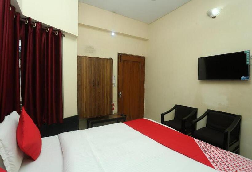 Номер Стандарт, Super Collection O Mathura Near Railway Station Formerly Gaurav Boarding House