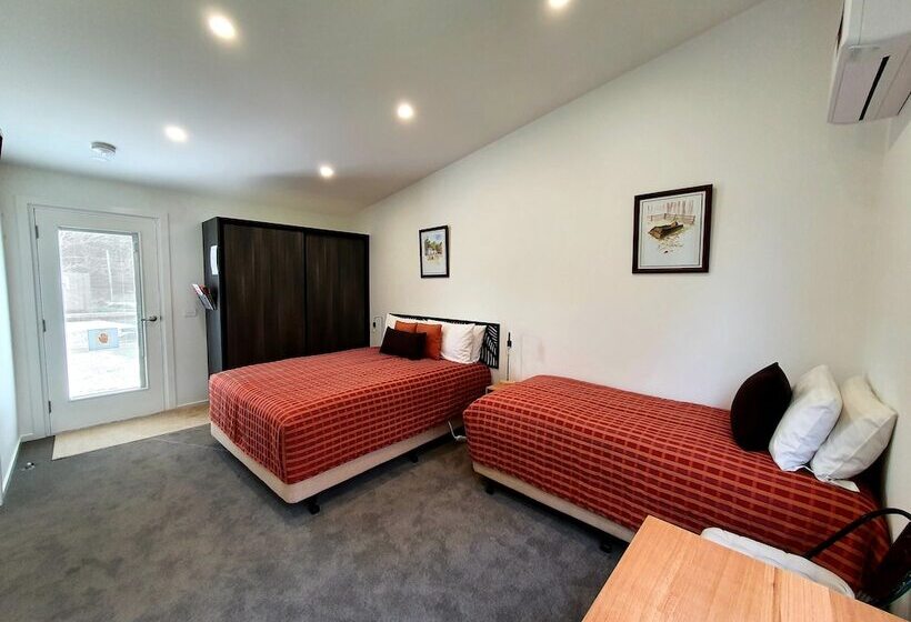 스탠다드 스튜디오, Port Arthur Villas