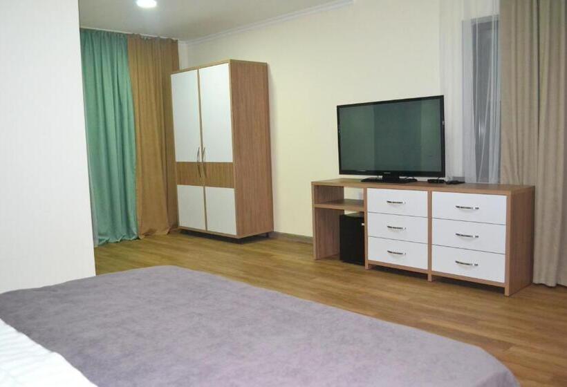 اتاق لوکس با تخت بزرگ, Gоlden Dragon Villa