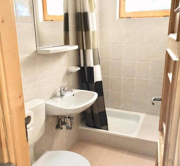 Трехместный Номер Стандарт с Балконом, Pearl Home Siofok