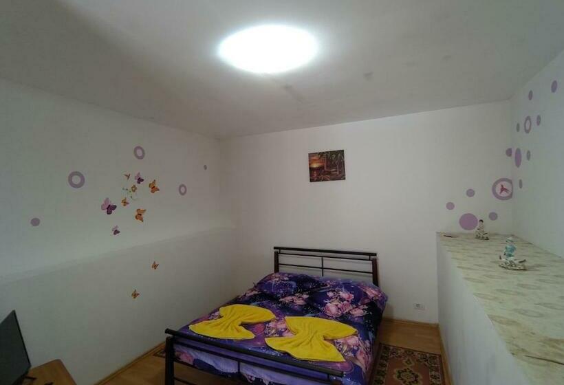Номер Deluxe, Pensiunea Casa Montana