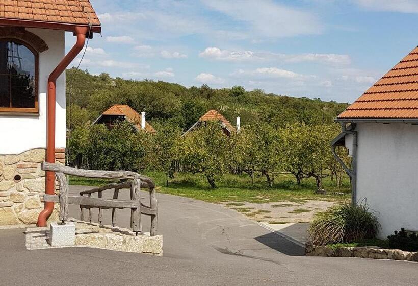 家庭间, Osada Havranů