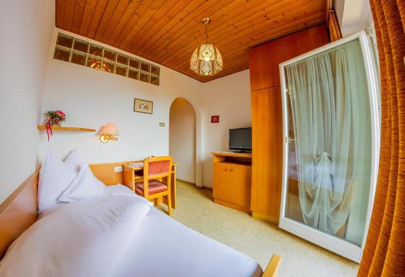 Одноместный Номер Вид на Сад, Chalet Anna
