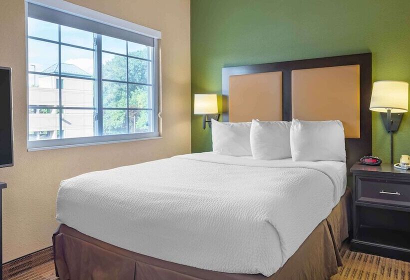 Студия Deluxe, Extended Stay America Suites  Secaucus  New York City Area