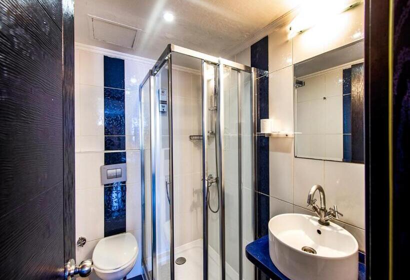 Quarto Triplo Estandar, Kozan City
