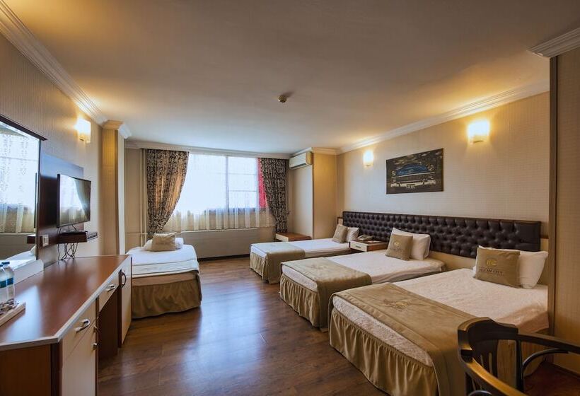 Quarto Triplo Estandar, Kozan City