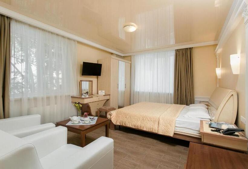 سوییت جونیور, Residence Odesskij Dvorik