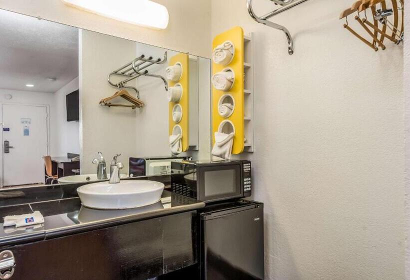 스탠다드 룸 킹사이즈 침대, Motel 6 Westley, Ca
