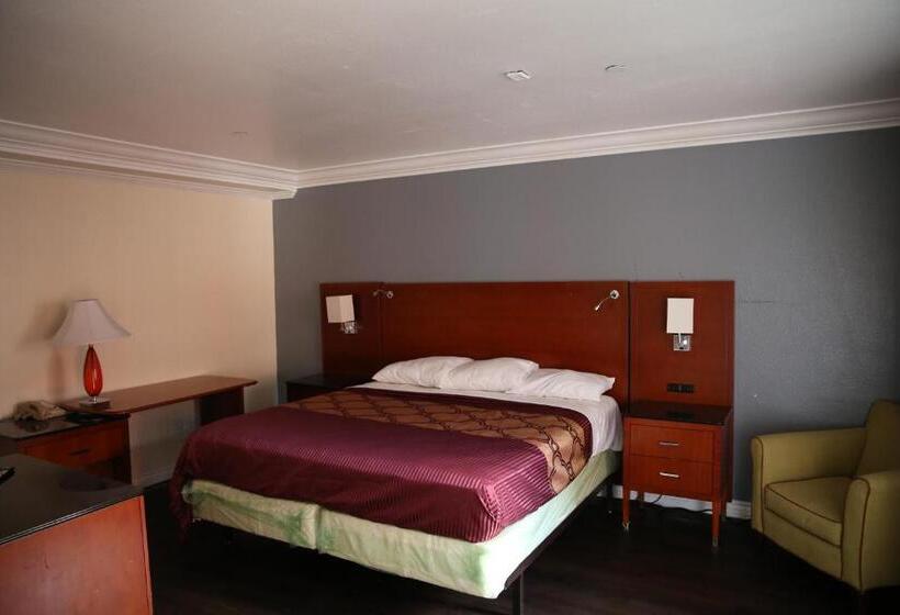 Стандартный Номер Кровать Кинг, Chateau Inn & Suites