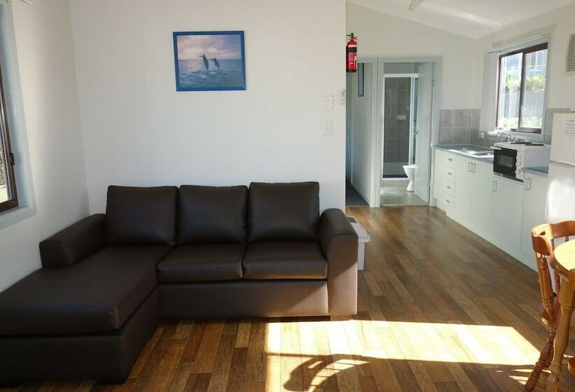 Люкс 2 Спальни, Diamond Beach Holiday Park