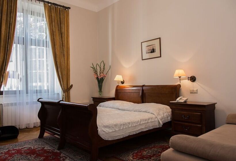 Номер Стандарт, Aparthotel Basztowa