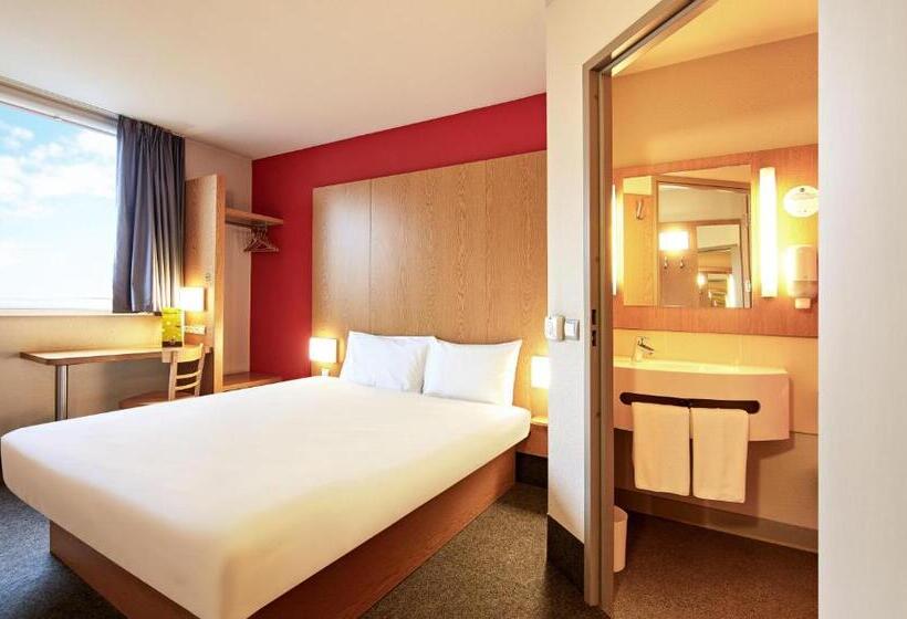 Номер Стандарт, B&b Hotel Toruń