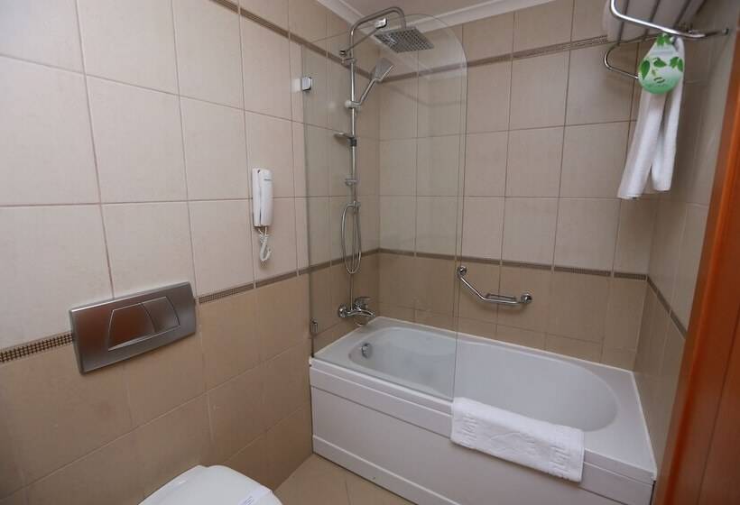 اتاق لوکس با چشم‌انداز دریا, La Quinta By Wyndham Giresun
