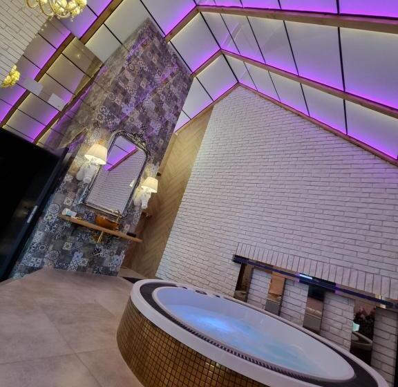 آپارتمان 1 خوابه, Ramka & Restaurant & Wine Bar