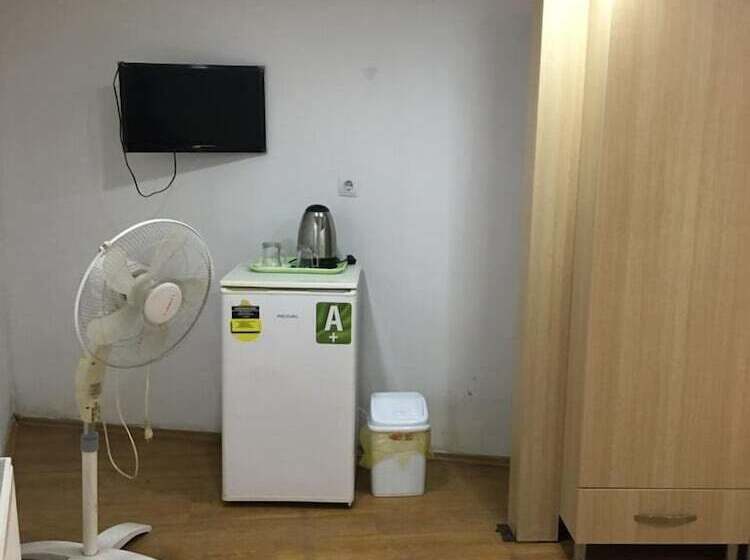 Deluxe Suite, Piya Hostel