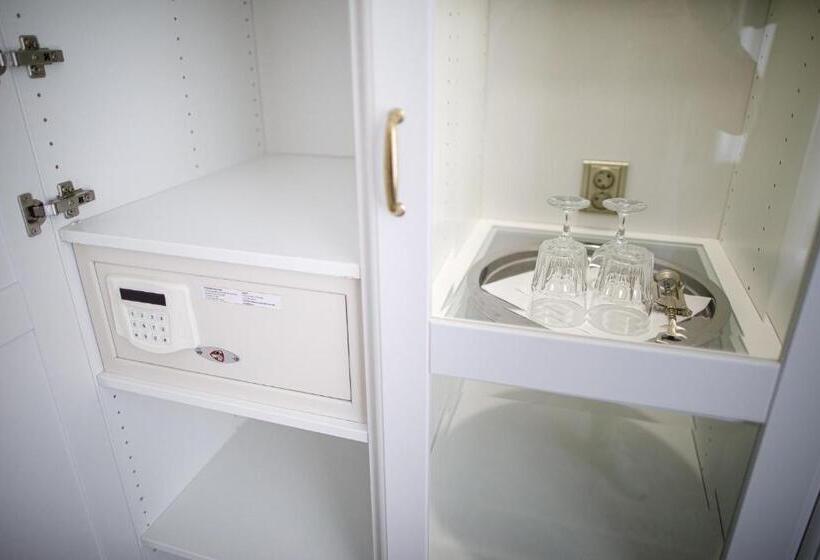 Quarto Triplo Estandar, Villa Basileia Riverside