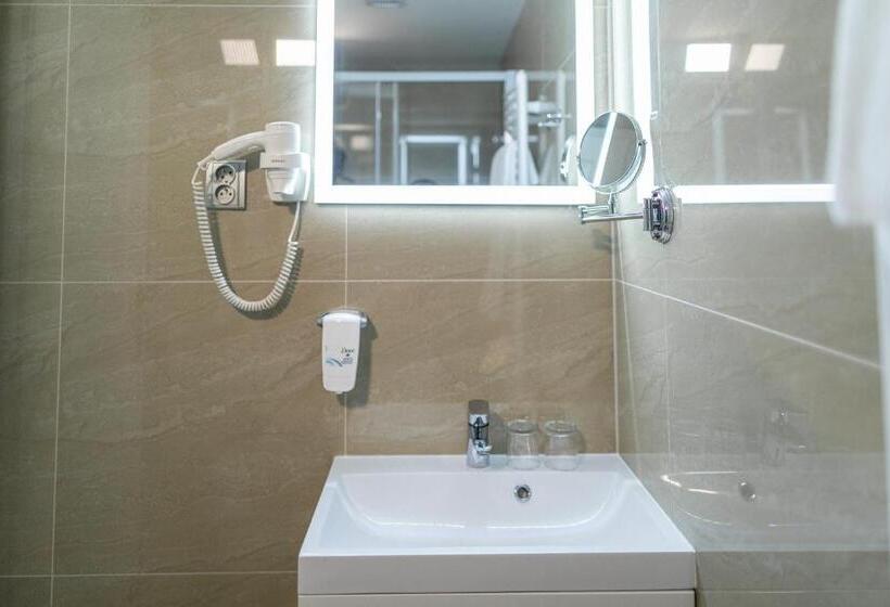 Quarto Estandar, Villa Basileia Riverside