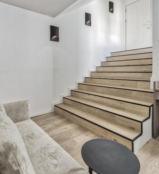 سوییت با چشم‌انداز دریا, Bitzaro Boutique