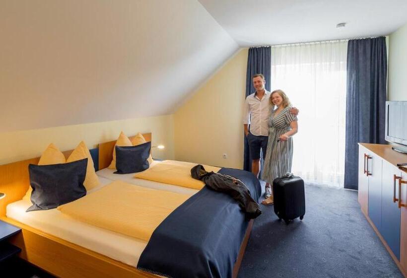 Comfort room with balcony, Garni Oasis Loipersdorf