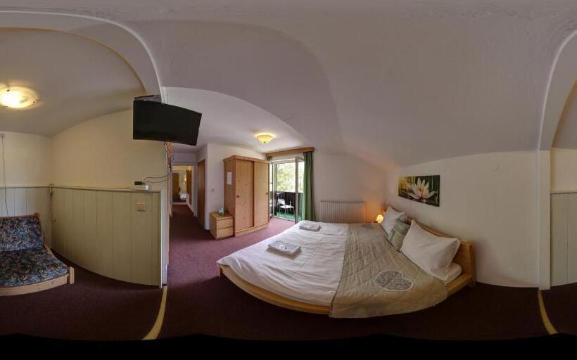 Апартаменты 2 Спальни с Балконом, Apartment House Seerose