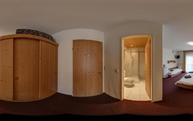 Номер Стандарт Трехместный, Apartment House Seerose