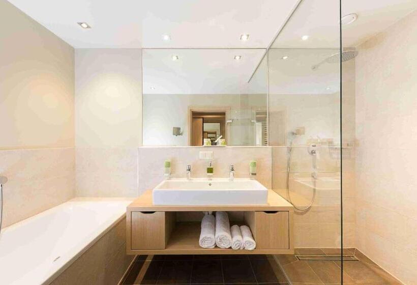 Family Suite, Alpeinernature Resort Tirol