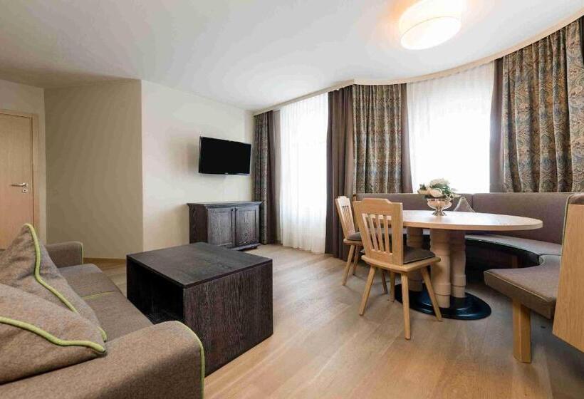 Family Suite, Alpeinernature Resort Tirol