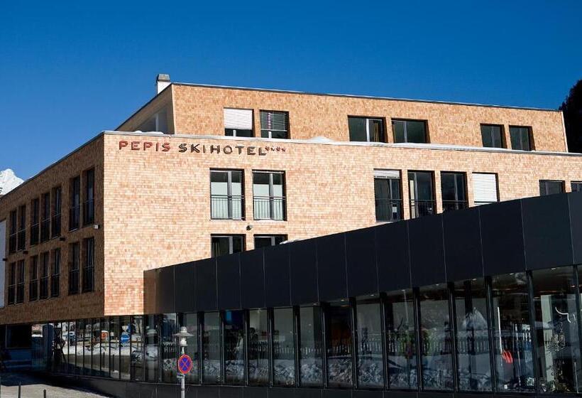 Люкс, Pepis Ski