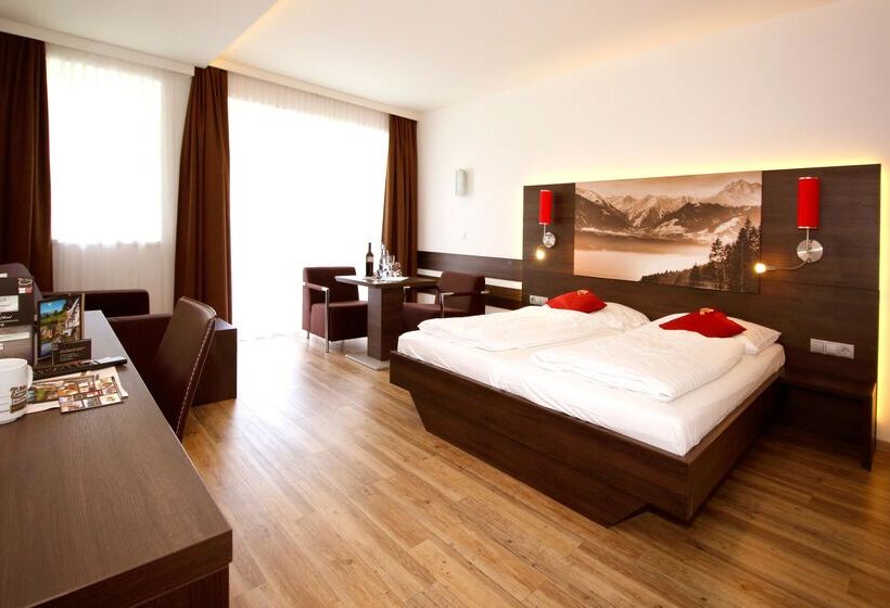 Полулюкс Одноместный с Террасой, Zum Senner Suites Zillertal