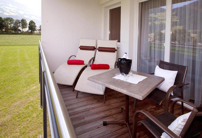 Люкс с Террасой, Zum Senner Suites Zillertal