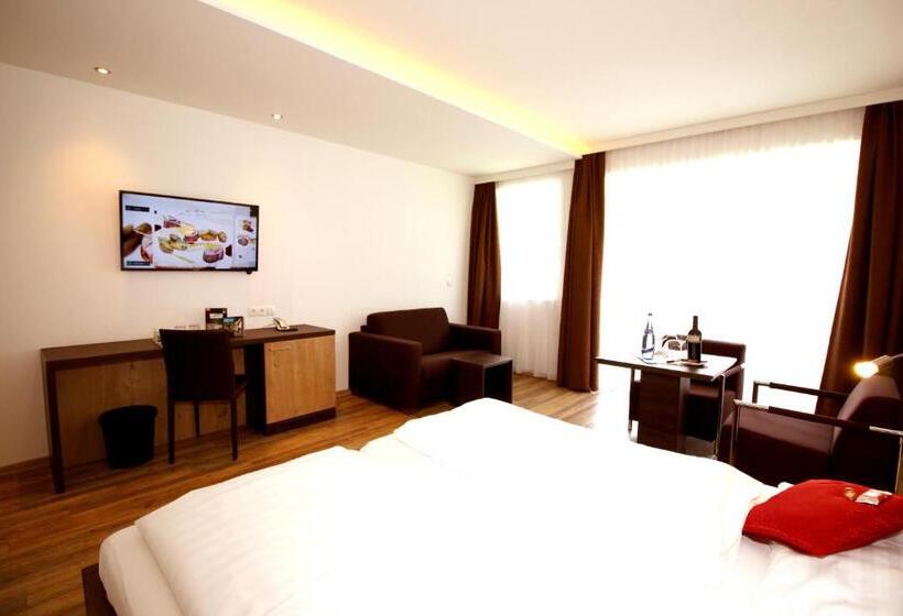 Полулюкс Одноместный с Террасой, Zum Senner Suites Zillertal