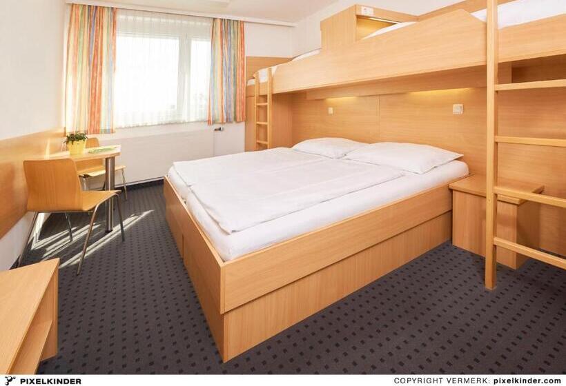 4인용 스탠다드 룸, Jugendgästehaus Linz