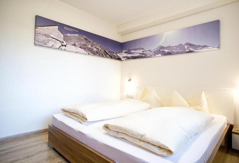Апартаменты 3 Спальни, Alphotel Mittersill