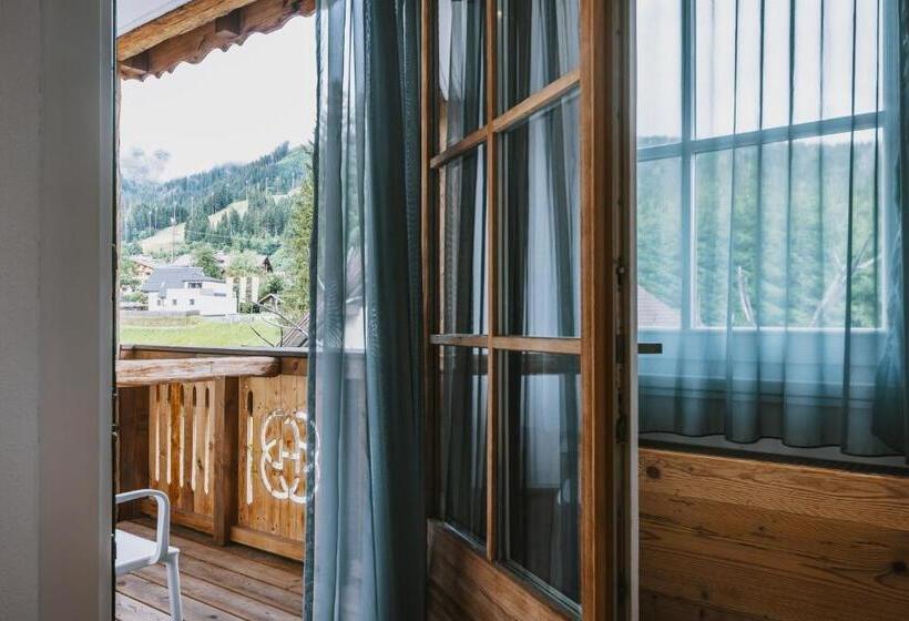 Семейный Номер, Flachauerhof