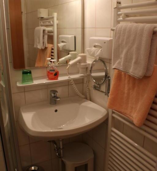 Quarto Estandar Individual, Gasthof Weissenbach
