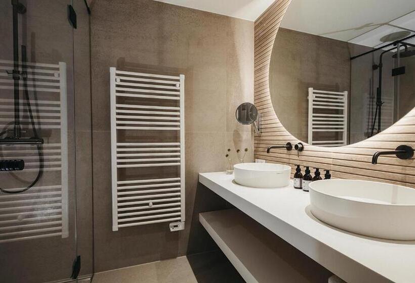 اتاق لوکس, Sonnhof Alpendorf   An Adults Only Place
