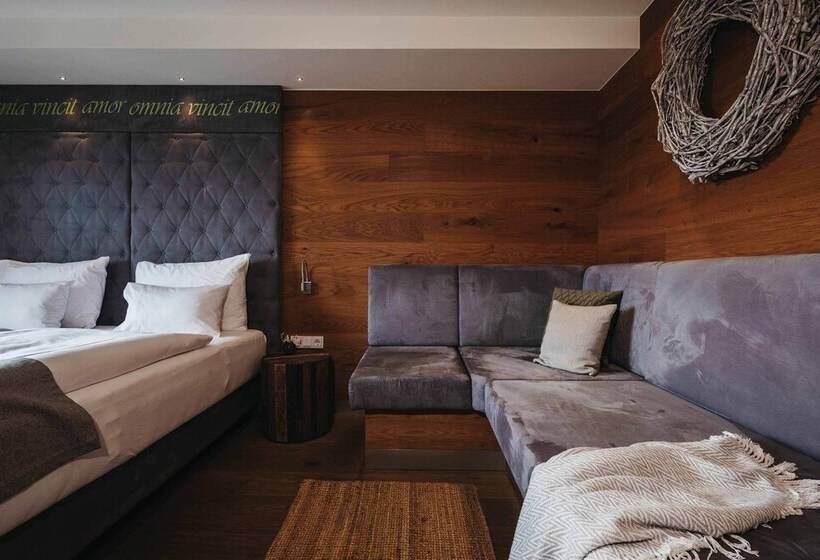 Deluxe Room Mountain View, Sonnhof Alpendorf   An Adults Only Place