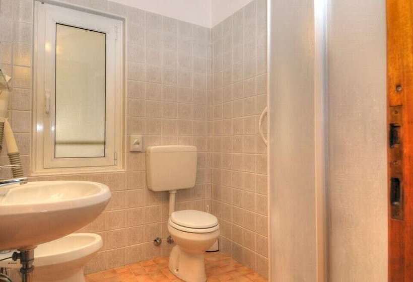 Camera Tripla Standard, Al Cavallino Bianco