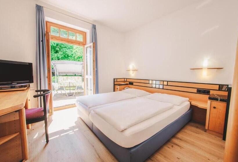 Quarto Estandar, Villa Waldperlach By Blattl