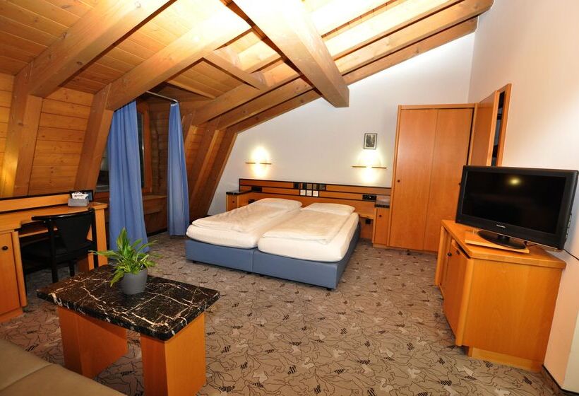 Quarto Estandar, Villa Waldperlach By Blattl
