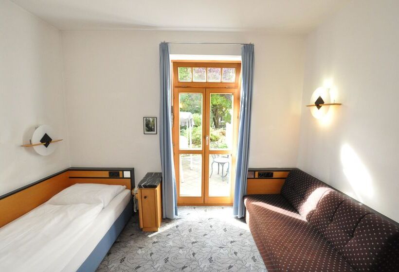 Quarto Estandar, Villa Waldperlach By Blattl