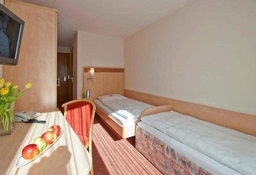 Номер Стандарт, Garni Hotel Schumacher