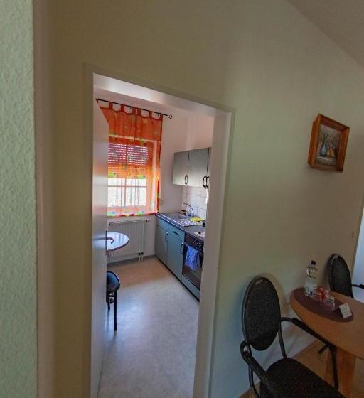 Семейные Апартаменты, West Hotel An Der Sächsischen Weinstrasse
